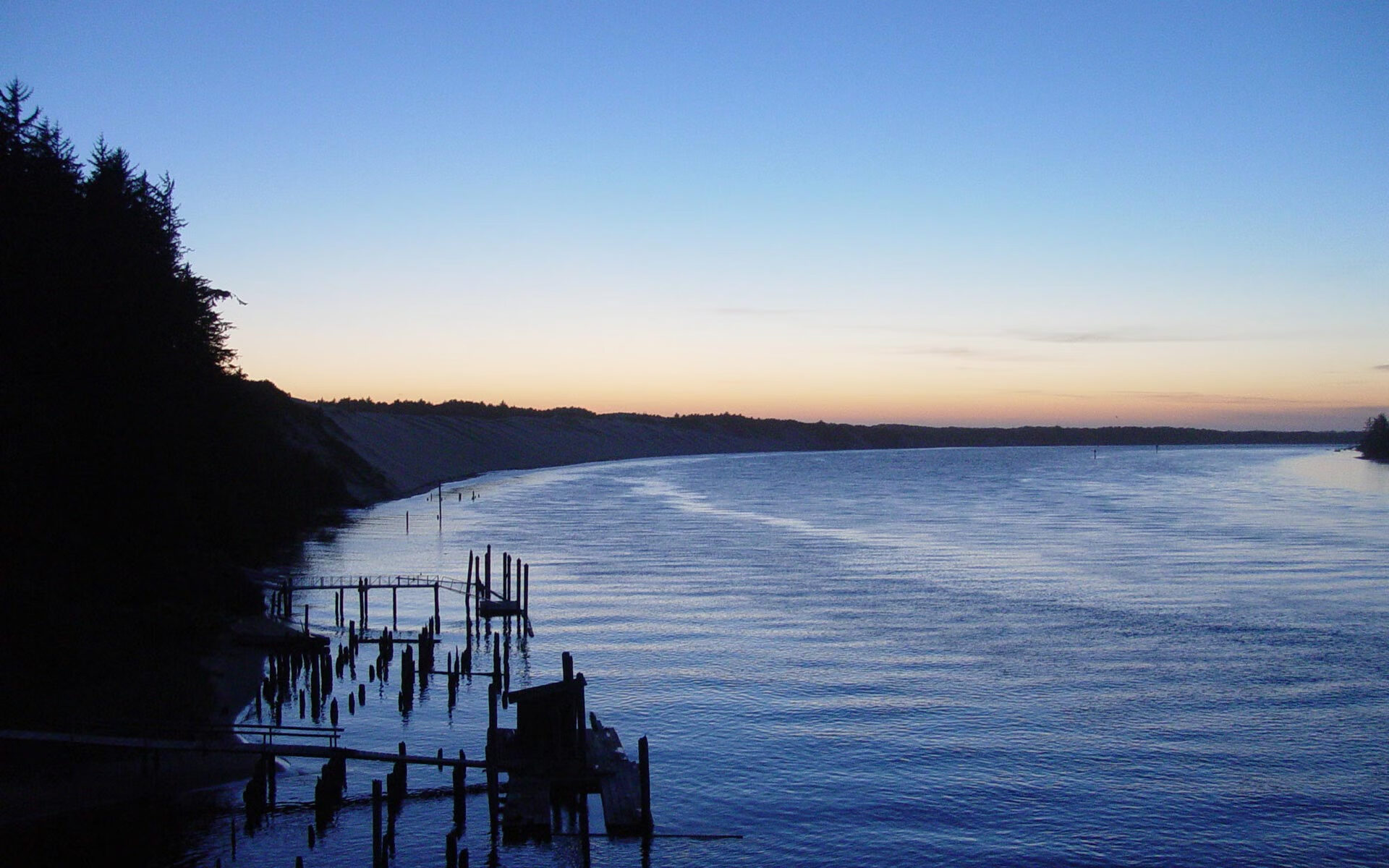 “简阳文体中心篮球赛事：团队配合与个人魅力的完美融合”